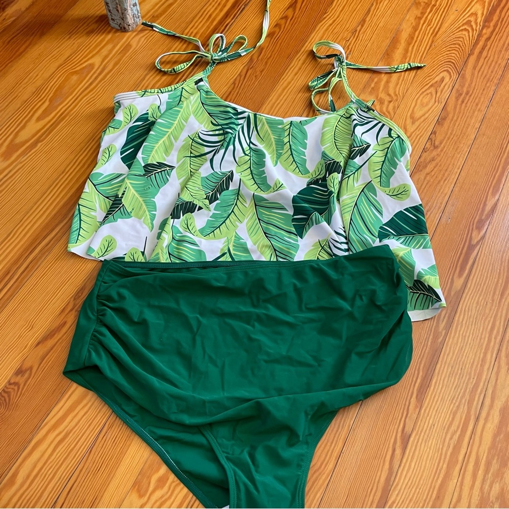 Women’s Tropical Print 2 Piece Swimsuit